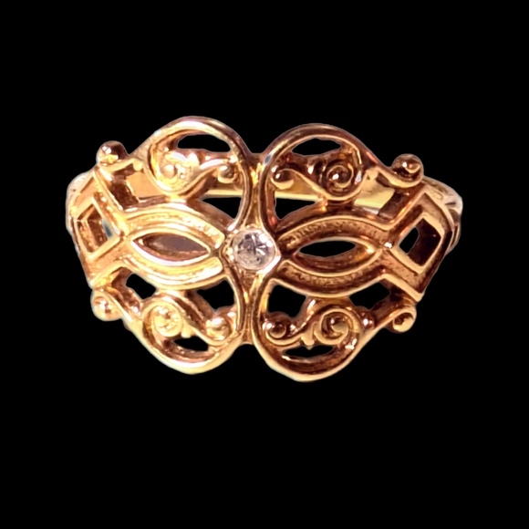 Avon Vintage Lady's Gold Color Decorated Ring Sz 8 - Picture 1 of 9